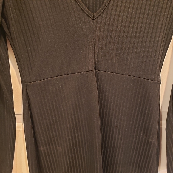 Pretty little thing dress - Picture 3 of 4